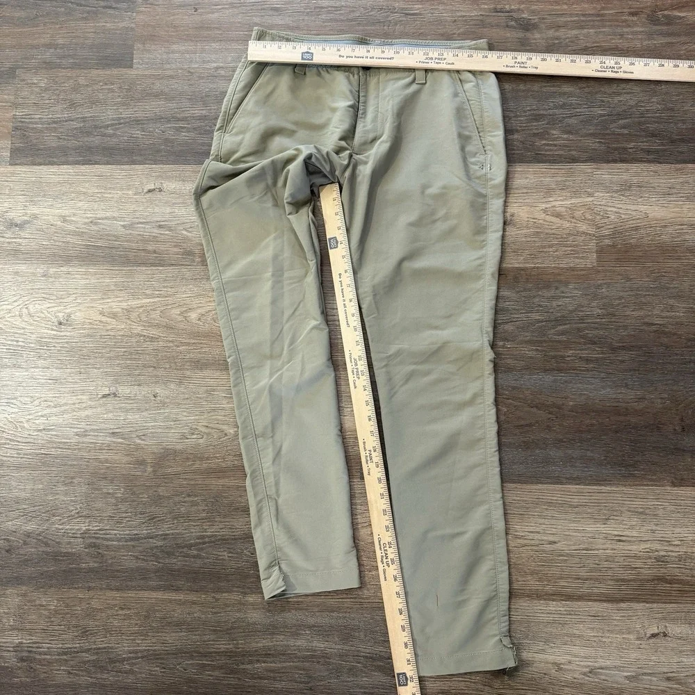 Men's Under Armour Khaki Beige Golf Pants‎ Size 34x32 Preppy Outdoors Golf